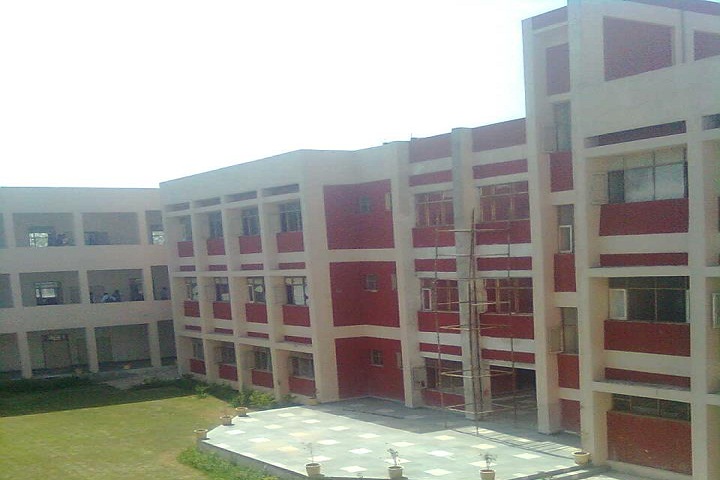 https://cache.careers360.mobi/media/colleges/social-media/media-gallery/11810/2019/3/20/Campus view of Government Polytechnic Rewari_Campus-view.jpg